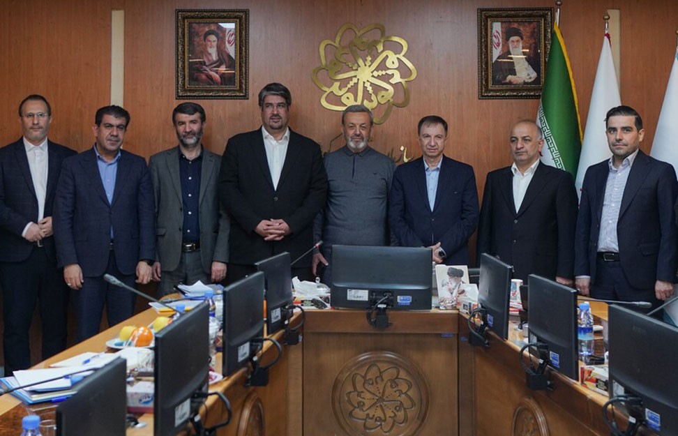 امضای تفاهم‌نامه توسعه همکاری‌های مشترک میان سازمان اقتصادی کوثر، بانک دی و موسسه رویش کوثر